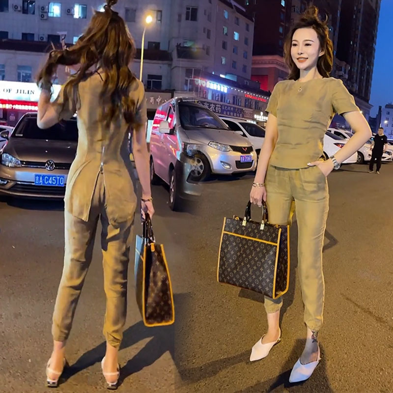 时髦欧货个性简约显m瘦小脚裤设计感显瘦文艺范两件套装韩版女网