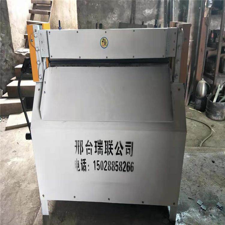 橡胶卷材数控裁条机 地毯切条机 自动切张机