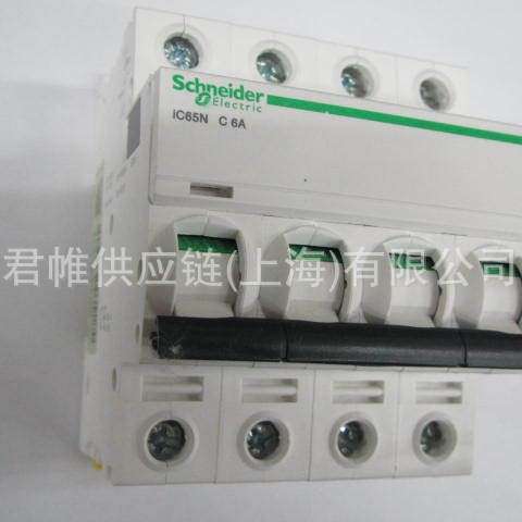 价格需核实  SCHNEIDER  电机  型号：SH31403P12F2000
