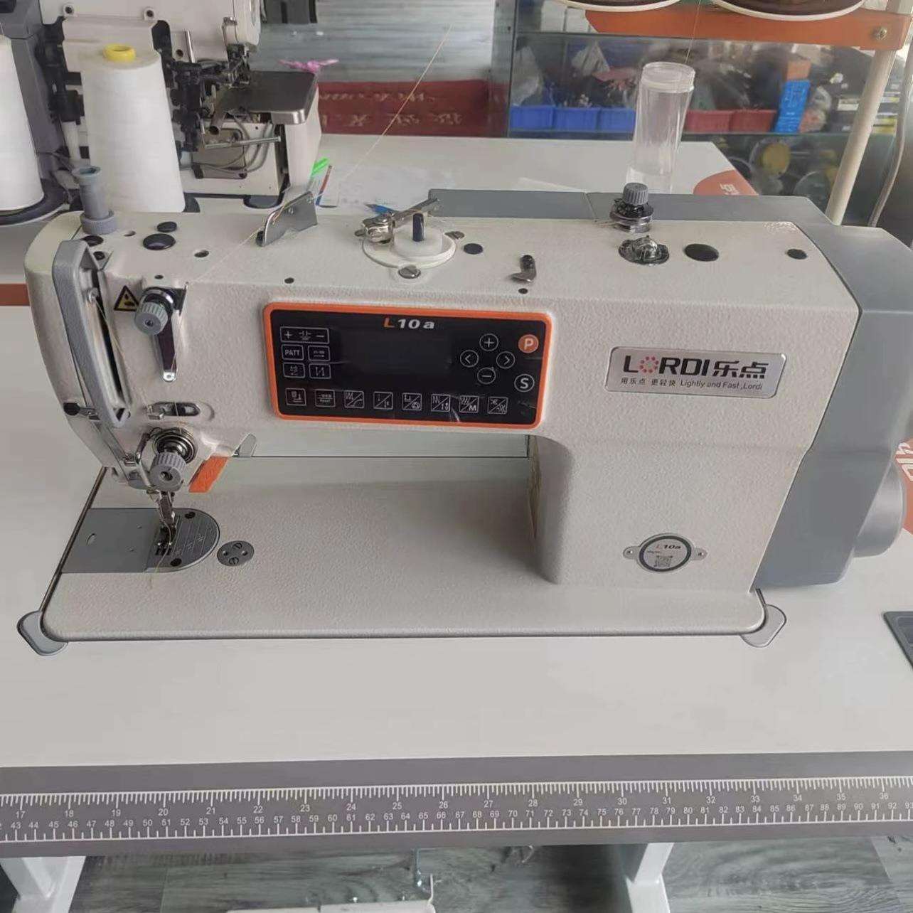 家用电子台式锁边乐点智能电脑平缝机多功能平机电脑全自动服装厂