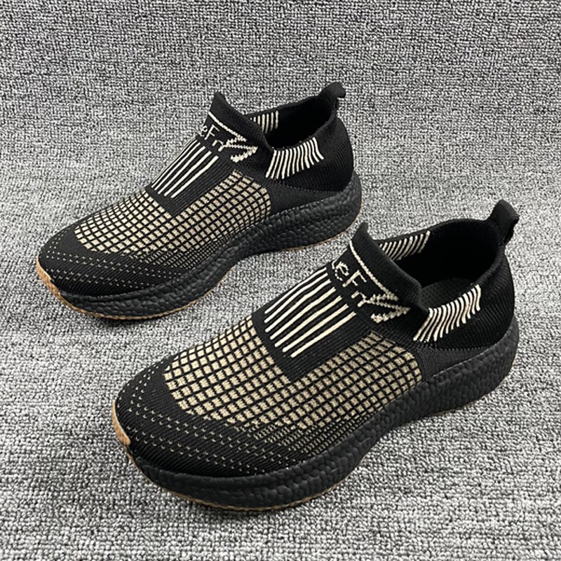 外贸女鞋飞织透气网面袜子鞋一脚蹬懒人休闲鞋防滑耐磨大脚掌单鞋