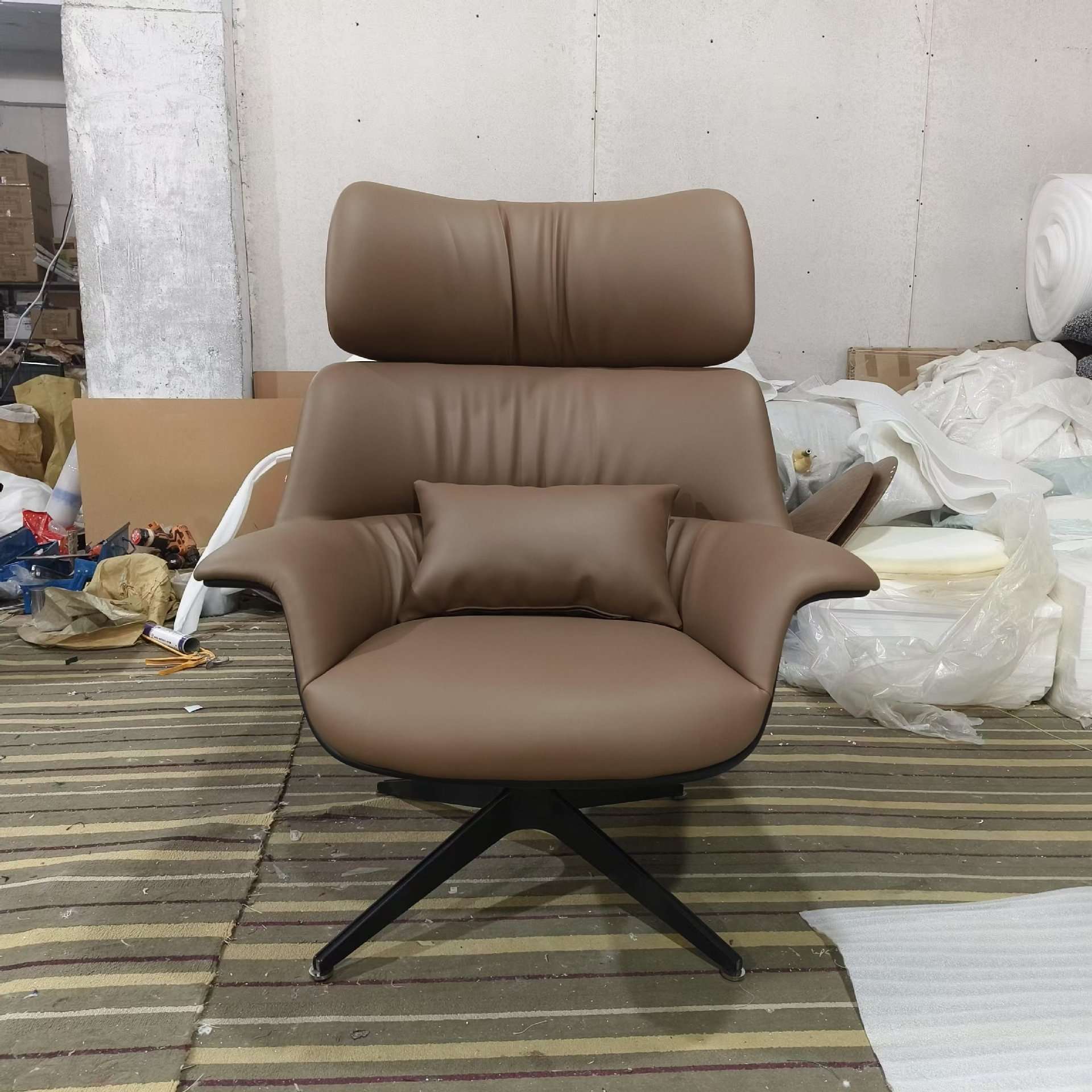 北欧设计师创意异形玻璃钢休闲椅子简约现代轻奢阳台客厅高背椅