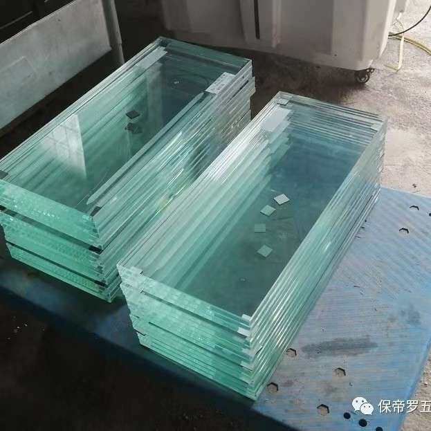 不锈钢玻璃楼梯扶手立柱栏杆家用室内 商用 双钢板弧型钢化玻璃