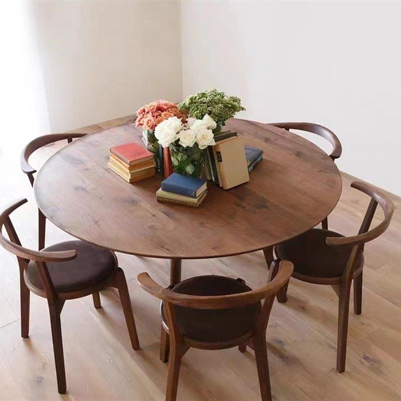 北欧实木圆餐桌北美黑胡桃木圆桌现代简约新中式小户型餐厅吃饭桌