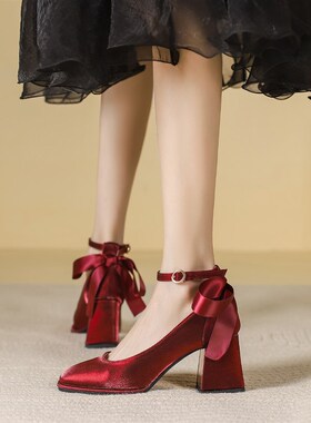 法式绸缎高跟鞋女粗跟红色婚鞋新娘鞋2022秋季一字带方头气质单鞋