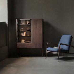 崇匠家具北欧简约玻璃橱柜黑胡桃木客厅餐边柜轻奢展示收藏储物柜