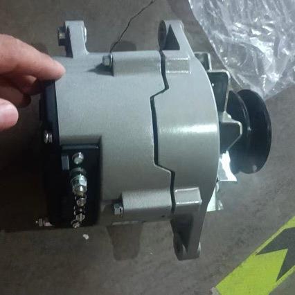 柳工CLG385B滑移装载机发电机JFZ189A7发电机洋马4TNV98T发电机