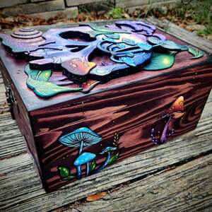 跨境 Skull and Nature Hidden Key Box紫色骷髅盒钥匙箱家居木盒