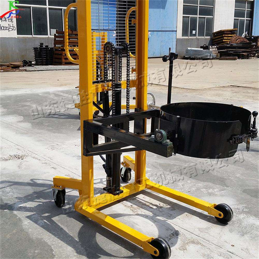 电动液压油桶提升机 塑料开口油桶堆高车 小型手推式堆放翻斗车