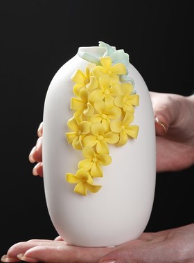 陶瓷绣球花小口径花瓶摆件客厅桌面白色小众艺术插干花高颜值花器