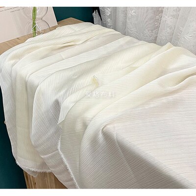 双绉垂缎 进口奶白色丝滑光泽肌理时装缎面料衬衫连衣裙汉服布料