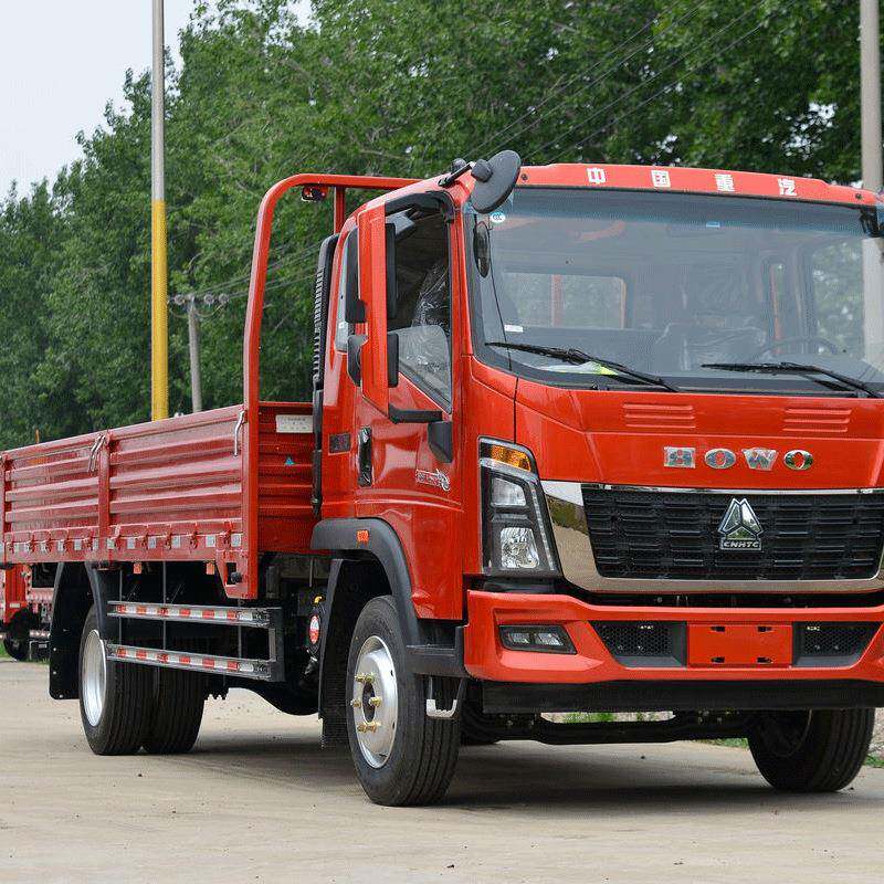 厂家供应出口货车9.6米重汽运输车轻型货车4x2货物运输车