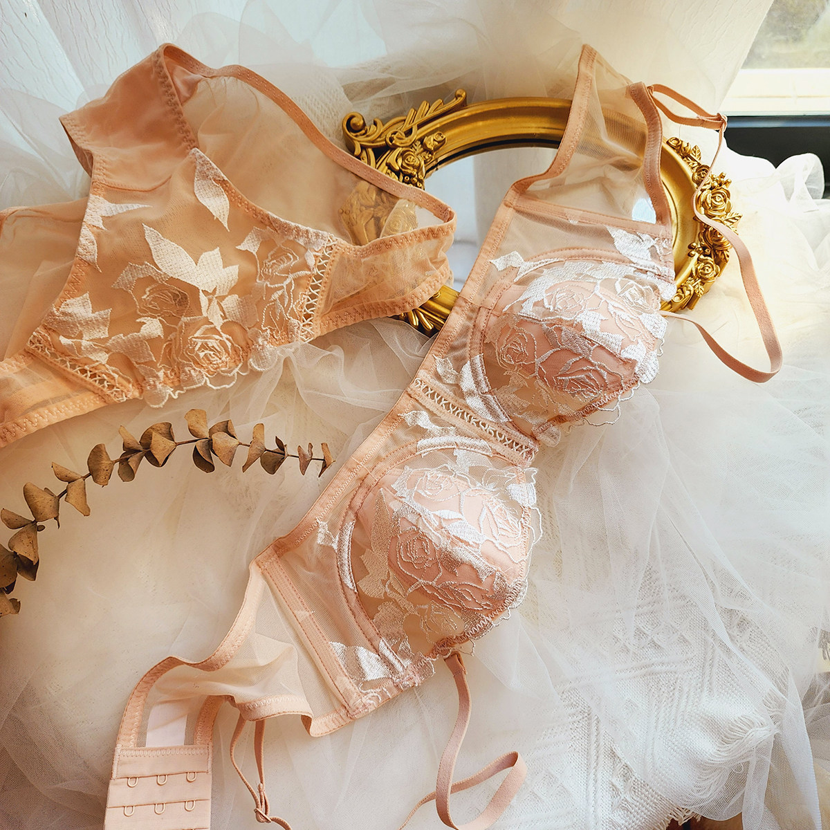 法式内衣女士超薄兔耳半杯文胸重工刺绣聚拢可拆卸肩带有钢圈胸罩,女士内衣/男士内衣/家居服,文胸,淘宝优惠券,粉丝福利购,淘宝优惠卷