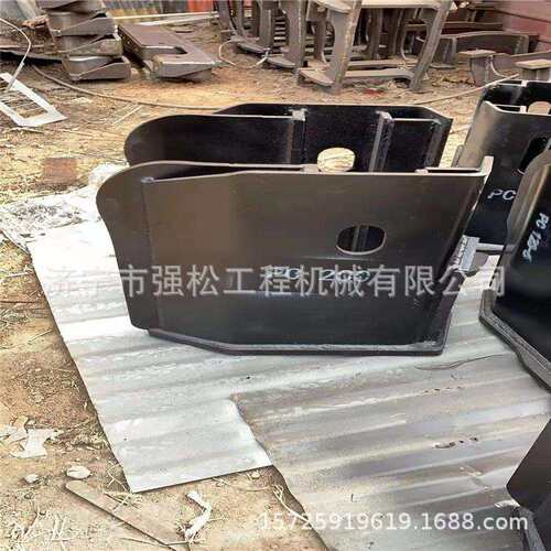现货销售pc200-6-7-8引导轮前叉挖掘机发动机罩驾驶室座椅燃油泵