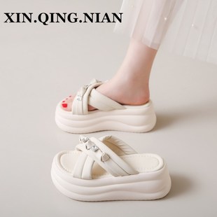 小个子厚底增高7厘米凉拖鞋女夏外穿E2025新款水钻松糕凉鞋沙滩鞋