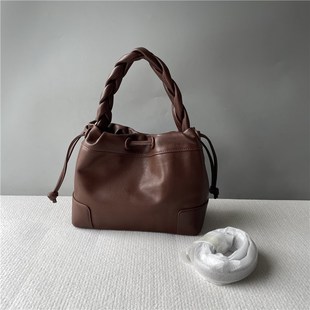 2025新款 高颜值百搭手提单肩包高端头层牛皮纯皮轻奢水桶包