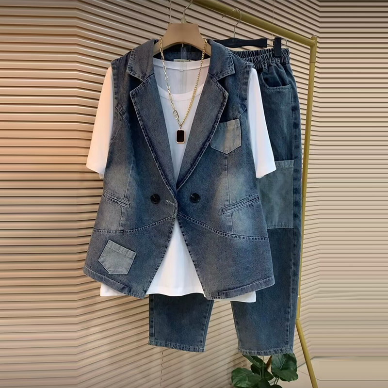 大尺码女装净版白色T恤衫胖MM翻领马甲外搭宽松遮胯长裤牛仔两件