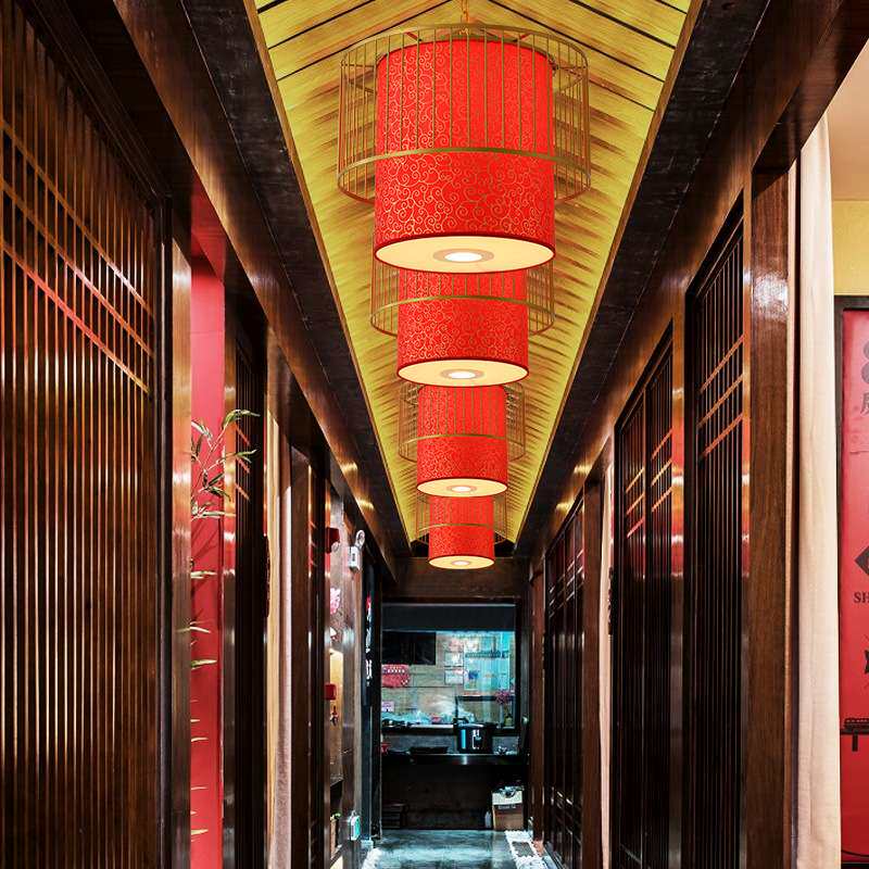 烧烤店红色灯笼吊灯火锅店铁艺装饰吊灯店铺商用国潮风带餐饮射灯