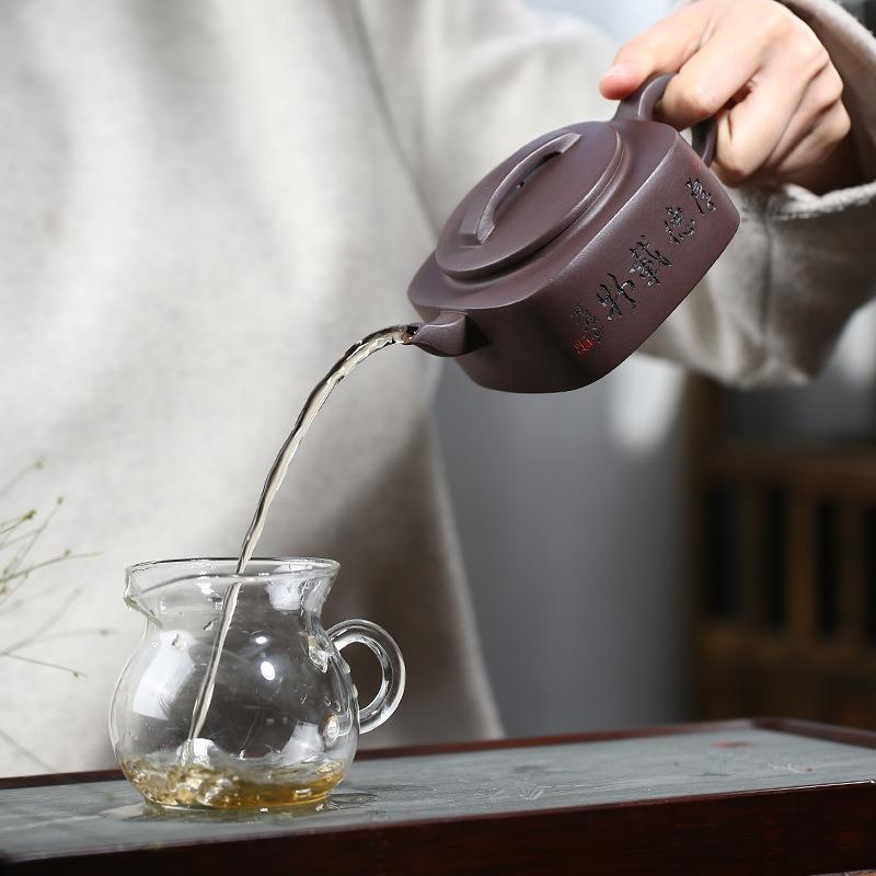 宜兴名家原矿老紫泥泡茶壶 全手工刻字混四方器290毫升大品紫砂壶