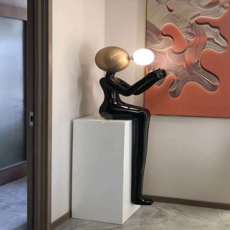 人形艺术雕塑落地灯轻奢客厅沙发旁抽象人物设计师创意立式摆件灯