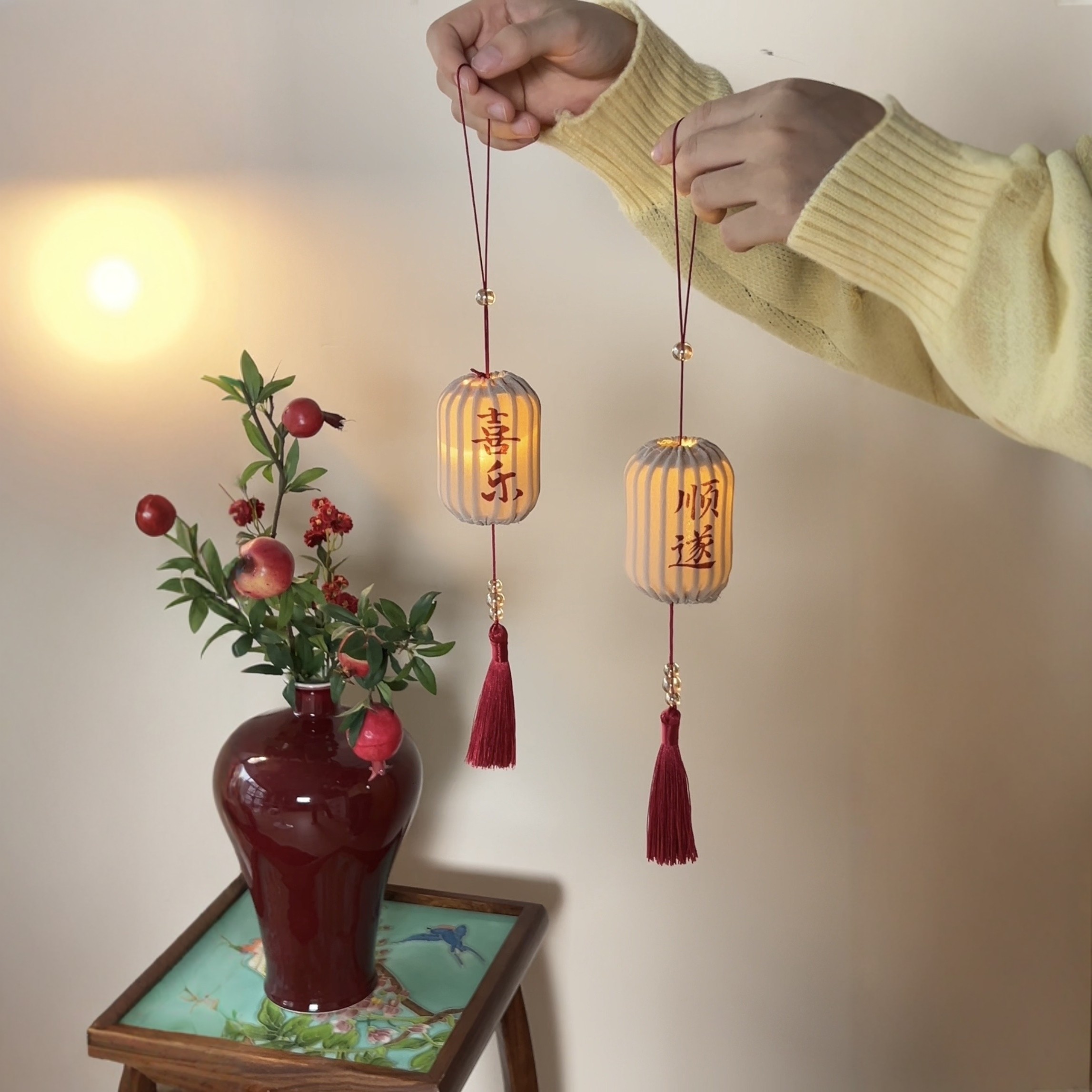 新年小灯笼树上挂饰2026新款LED发光小挂件乔迁婚礼婚房布置装饰