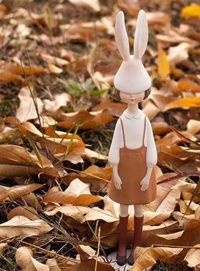 轻奢创意女孩摆件礼品客厅电视柜玄关办公桌装饰品结婚乔迁礼物