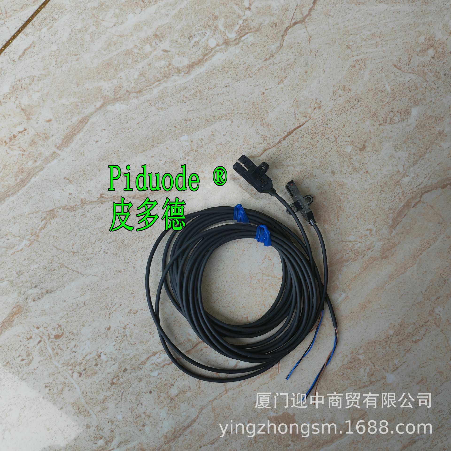 E3T-SL12M E3ZR-CR81L E3ZM-LS82H E3Z-D81-M1J 光电传感器