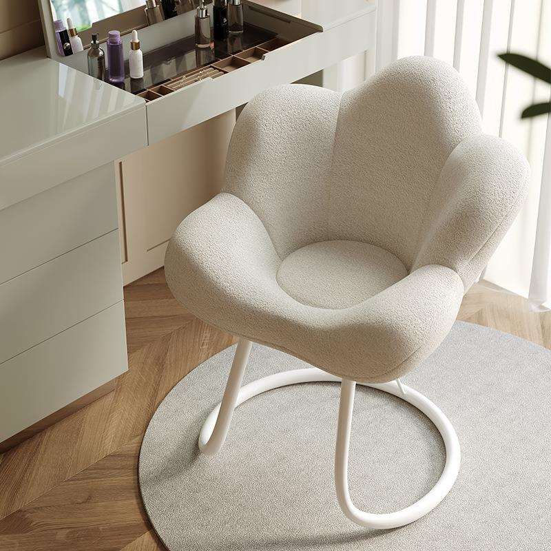 化妆椅家用舒服久坐简约美甲花瓣凳子轻奢女生卧室梳妆台椅子