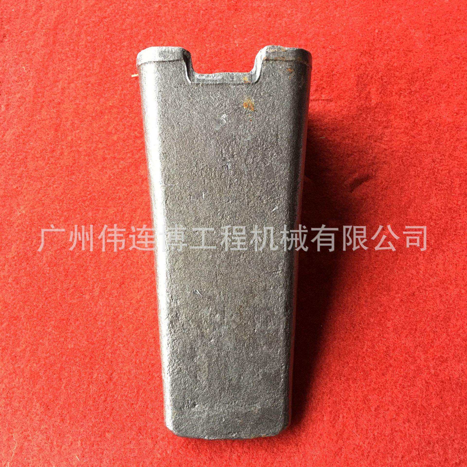 供应大宇DH220/225 三一SY200/215锻造耐磨岩石齿平斗齿牙仔斗齿