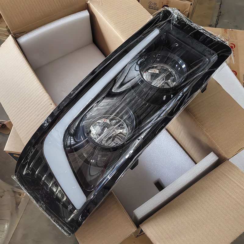 陕汽德龙F2000前照灯总成前大灯81.25101.6289LED大灯