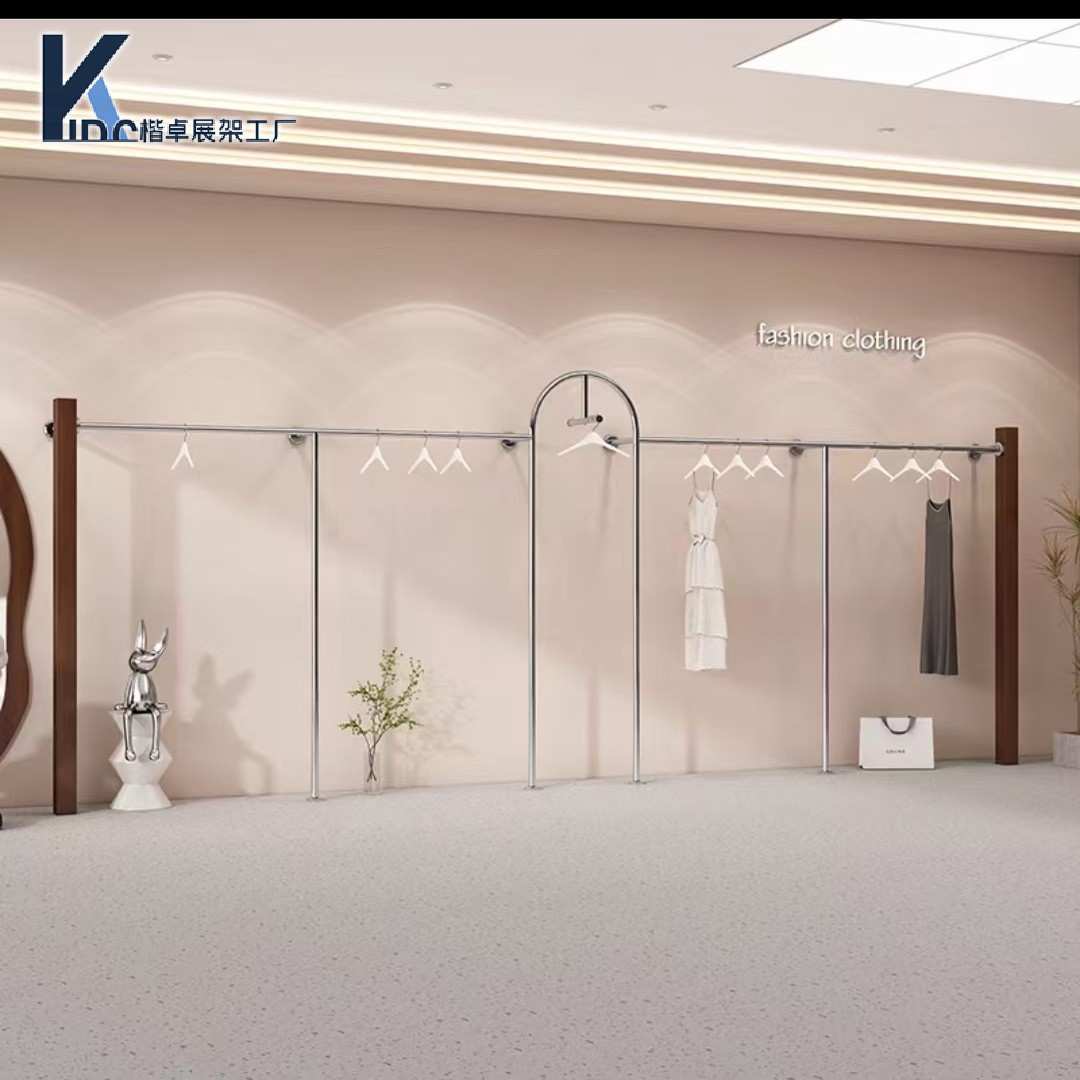 服装店展示架不锈钢上墙架女装店专用陈列货架木纹胡桃色侧挂衣架
