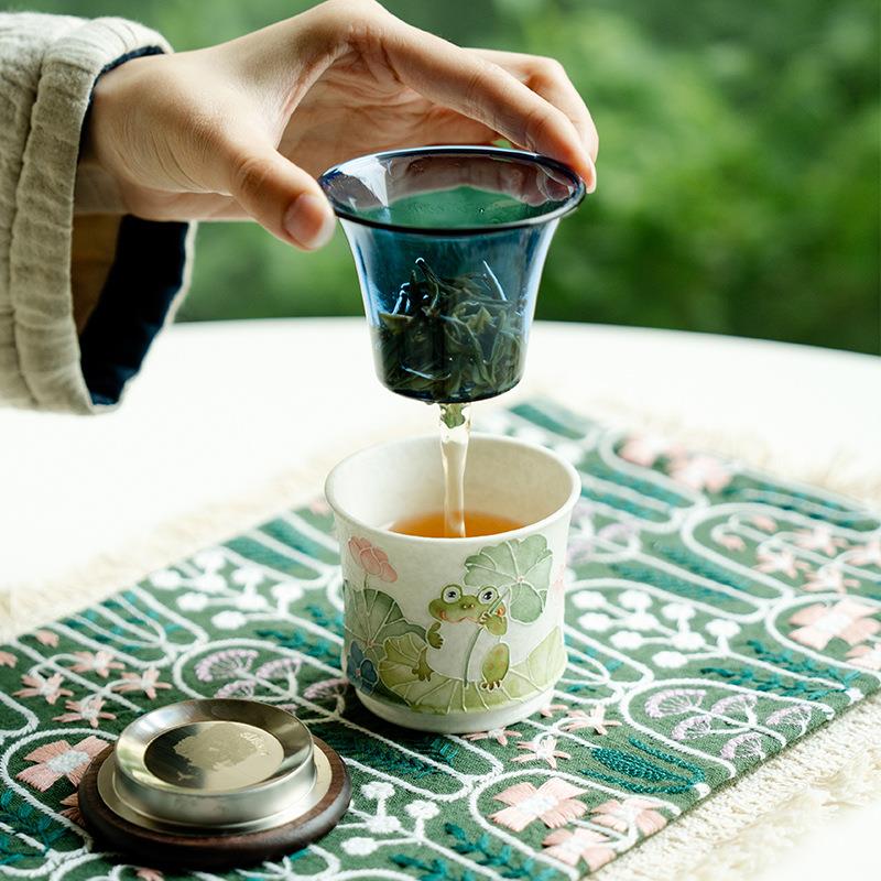 纯手绘莲上青蛙旅行茶具快客杯带过滤便携户外出行单人泡茶杯