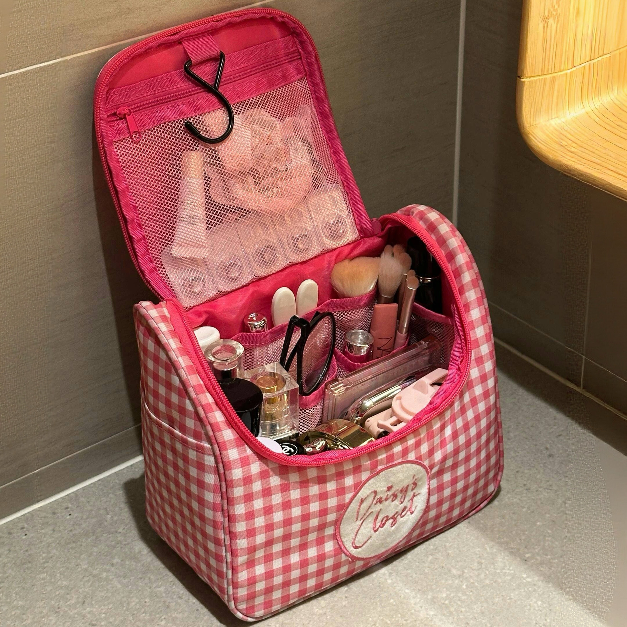 红格子化妆包女便携式大容量分区化妆品收纳包旅行挂钩手提洗漱包