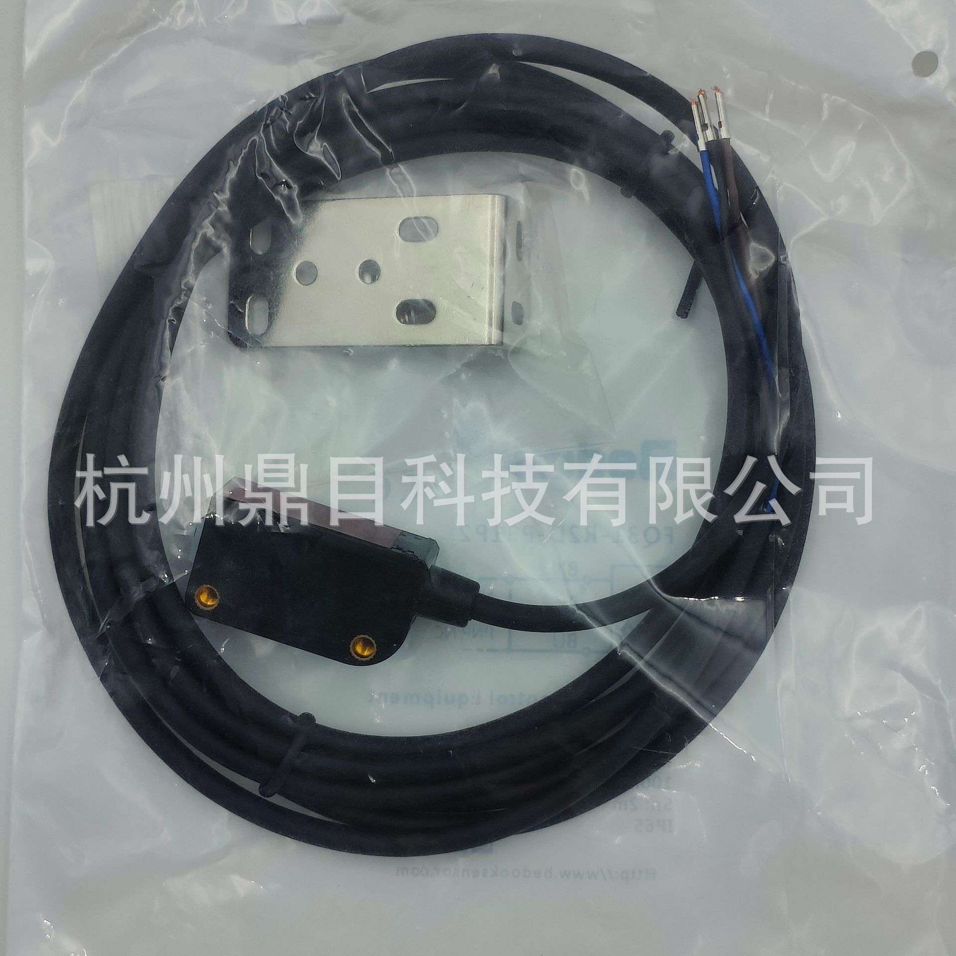 比杜克接近开关FQ31-R2D-P31P2