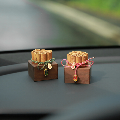 肉桂生财车载香薰汽车香氛v胡桃木车摆件新年汽车装饰车内扩香器