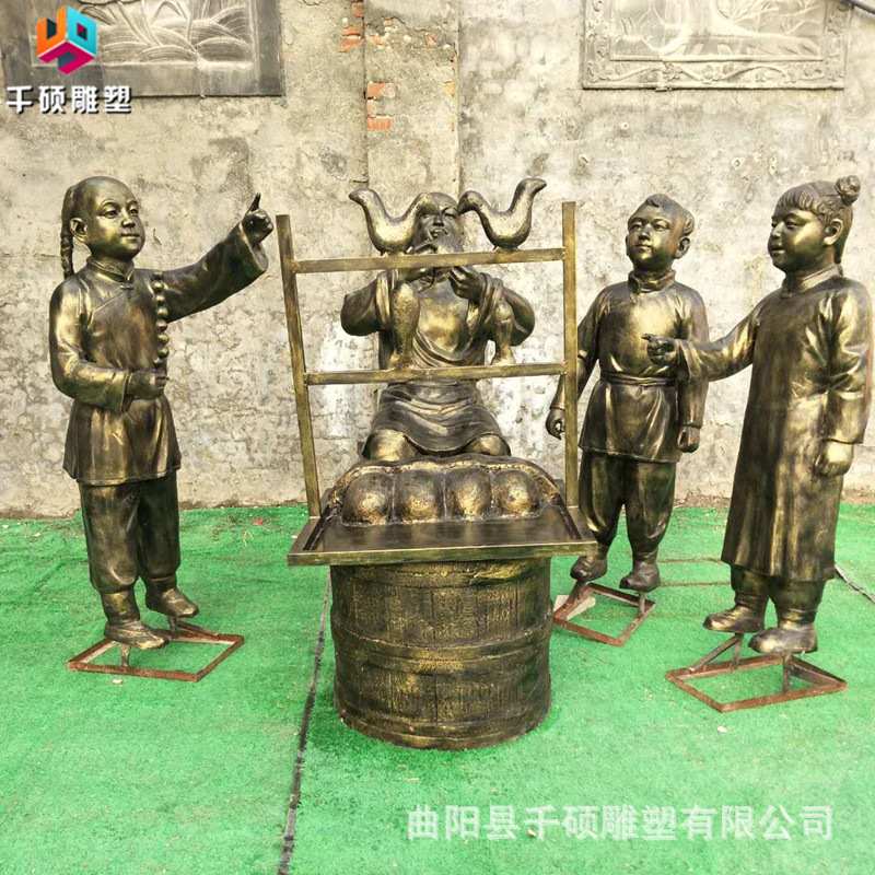 现货玻璃钢雕塑仿铜人物吹糖人雕塑户外商业街小吃街景观装饰摆件