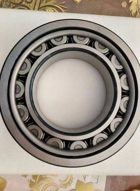 NU228ECM 替代进口质量可靠型号齐全价格美丽NJP3226X1火车轴承