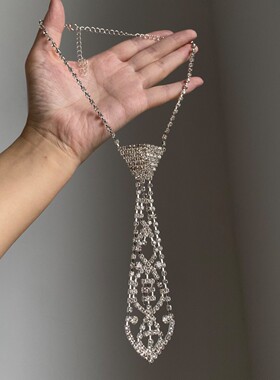 镶钻领带三角形流苏项链个性冷淡风choker锁骨链轻奢高级感项饰女