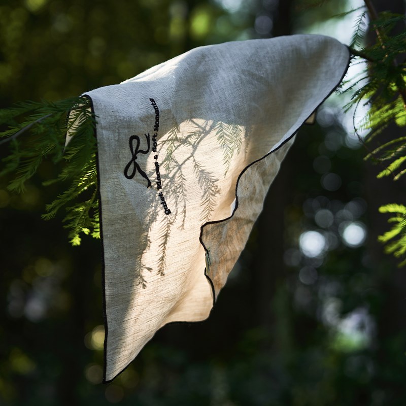 莫语 亚麻刺g绣餐巾 简约新中式餐桌垫摆拍背景布餐布拍照道具