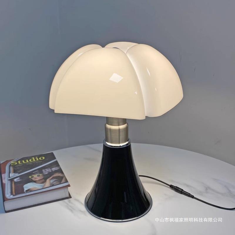 意大利中古风蝙蝠台灯便携式充电款设计师复古卧室床头装饰氛围灯