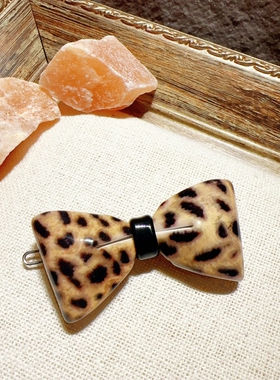 韩国东大门新款AZ高级感豹纹蝴蝶结发夹女高端侧边青蛙夹发饰头饰