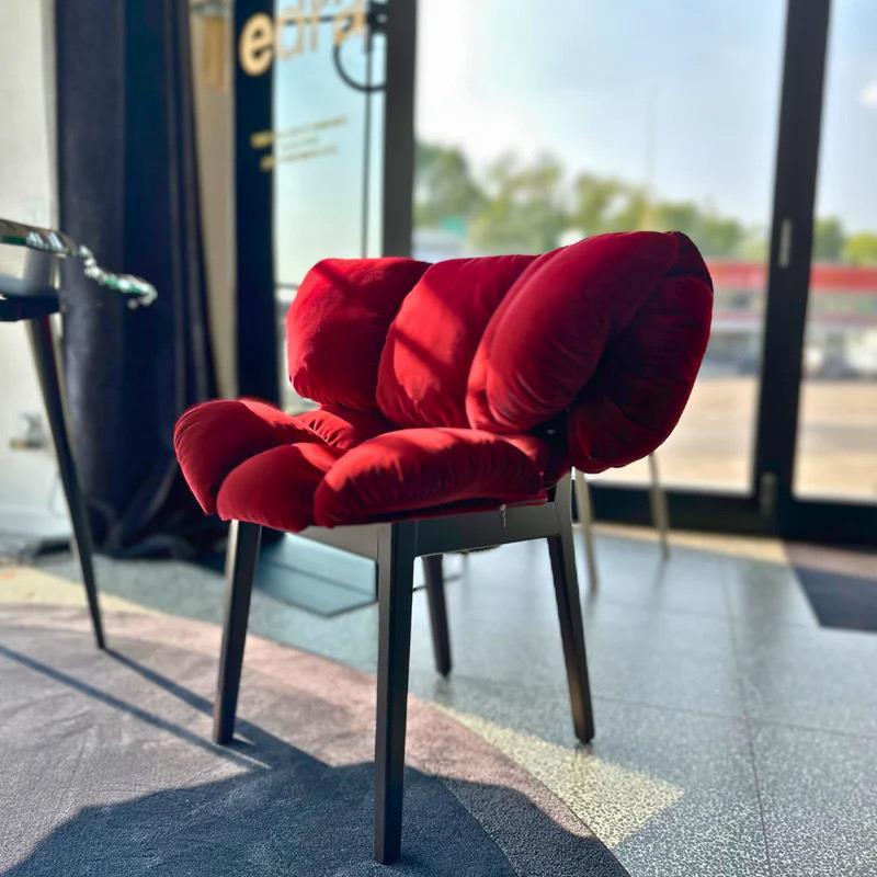 法式新复古实木轻奢布艺花瓣椅中古餐椅设计师款edra面包椅化妆凳