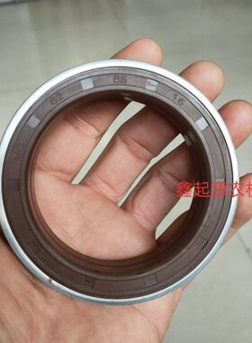 5检753904油封一体SU3前约翰迪尔桥谷合B5配件边拖拉机