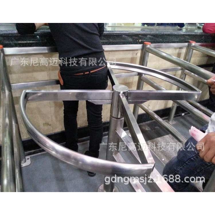 车站售票口安装一米排队机 单向流动出入口旋转闸 不锈钢扇形门禁