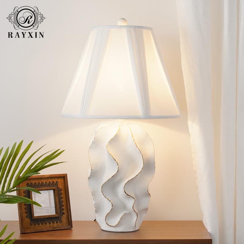 跨境轻奢现代简约台灯卧室床头灯北欧结婚客厅装饰可调光网红灯饰