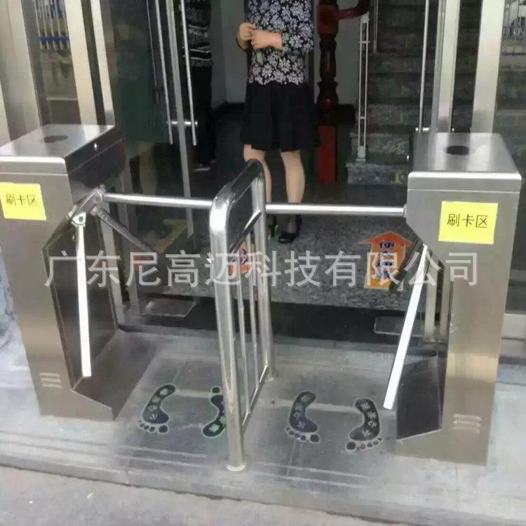 智能感应刷卡三辊闸景区入口通道单向转闸门禁电控立式手动旋转杆