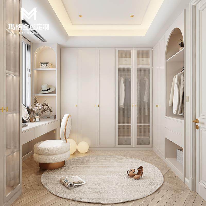 玛格衣帽间全屋定制奶油轻法式卧室走入式衣柜玻璃整体梳妆台组合