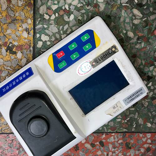 水质测定仪型号CHCM101台式实物拍摄轻微使用-议价