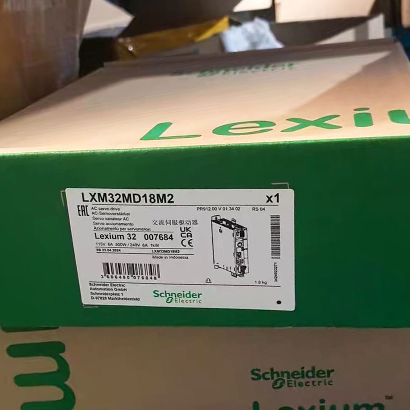 议价全新原装施耐德交流驱动器LXM32MD12N4/LXM32MD18N4/LXM32MD3 - 实物图