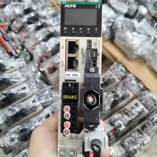 议价Hechuan Bus 400W 750W Servo Drive Is In Good Condition